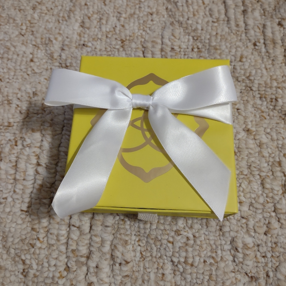 Kendra Scott Jewelry Box